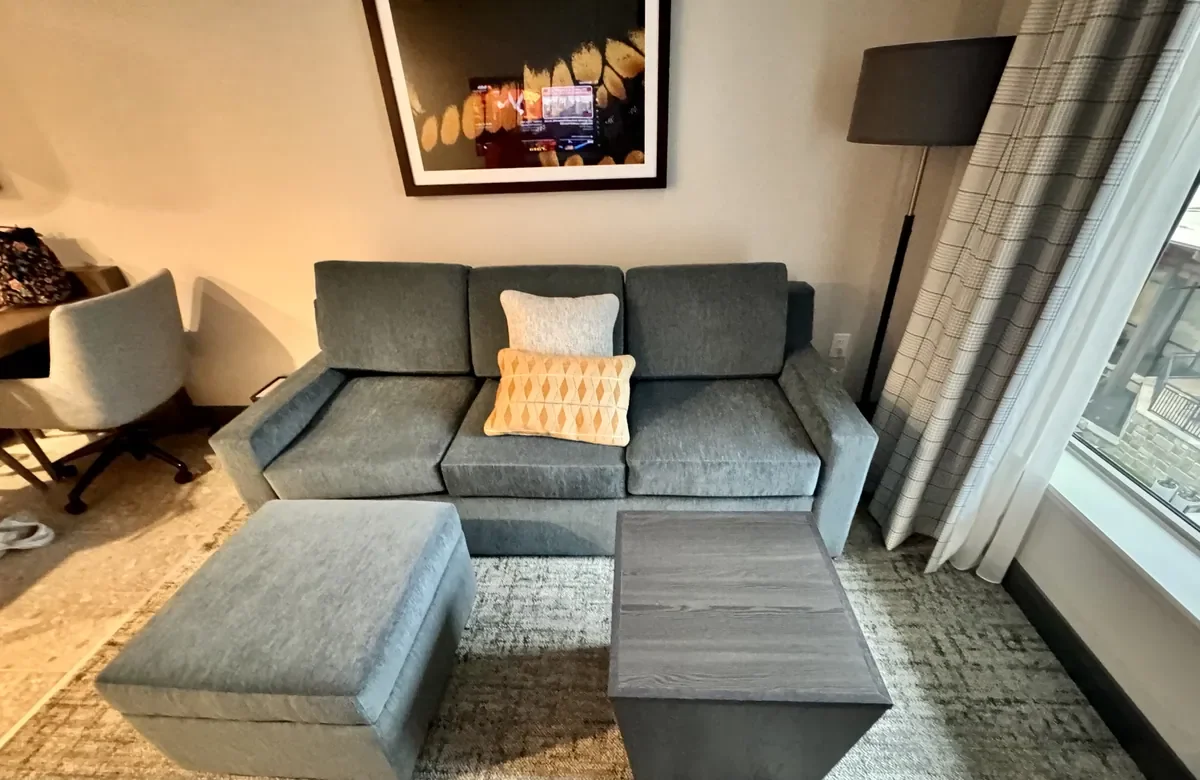 one bedroom suite living room