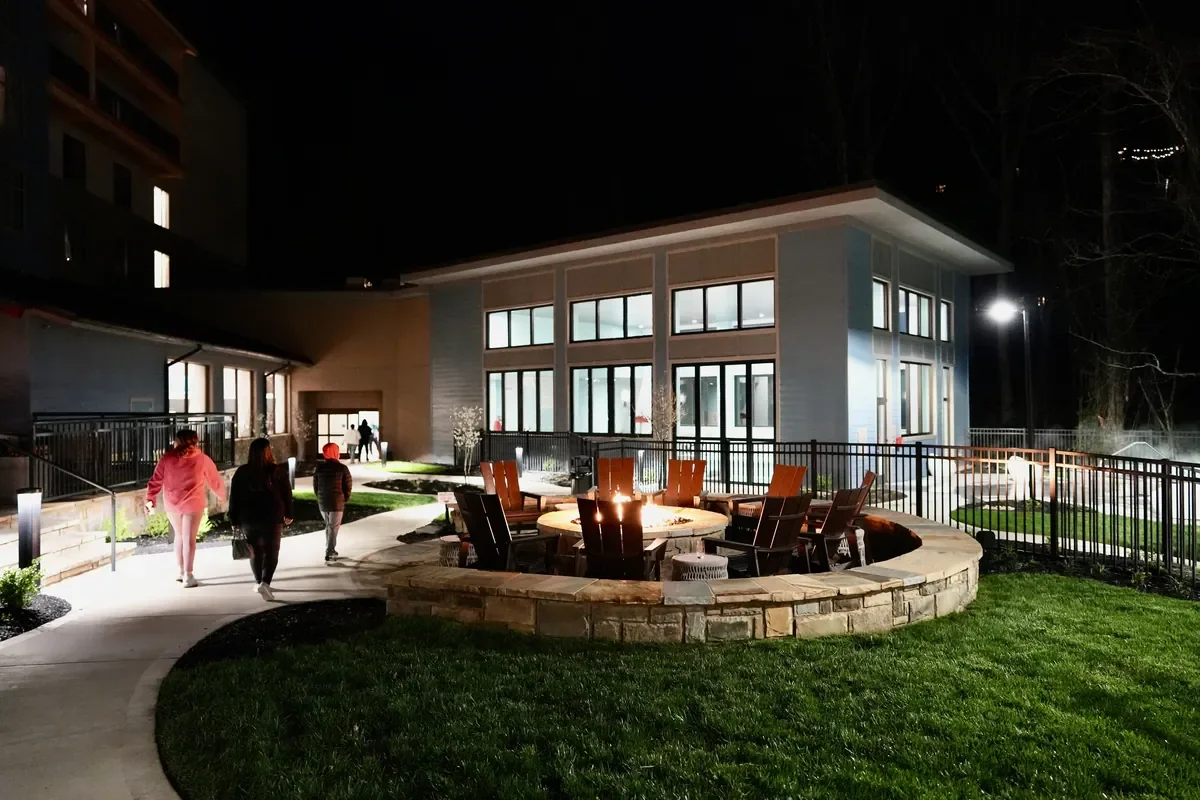 fire pit at embassy suites gatlinburg