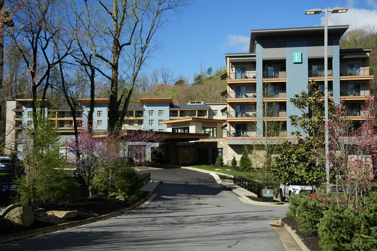 Review of the New Embassy Suites Gatlinburg