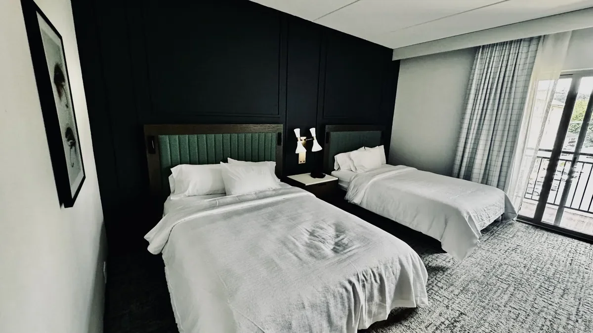 2 Queen bedroom Embassy Suites Gatlinburg