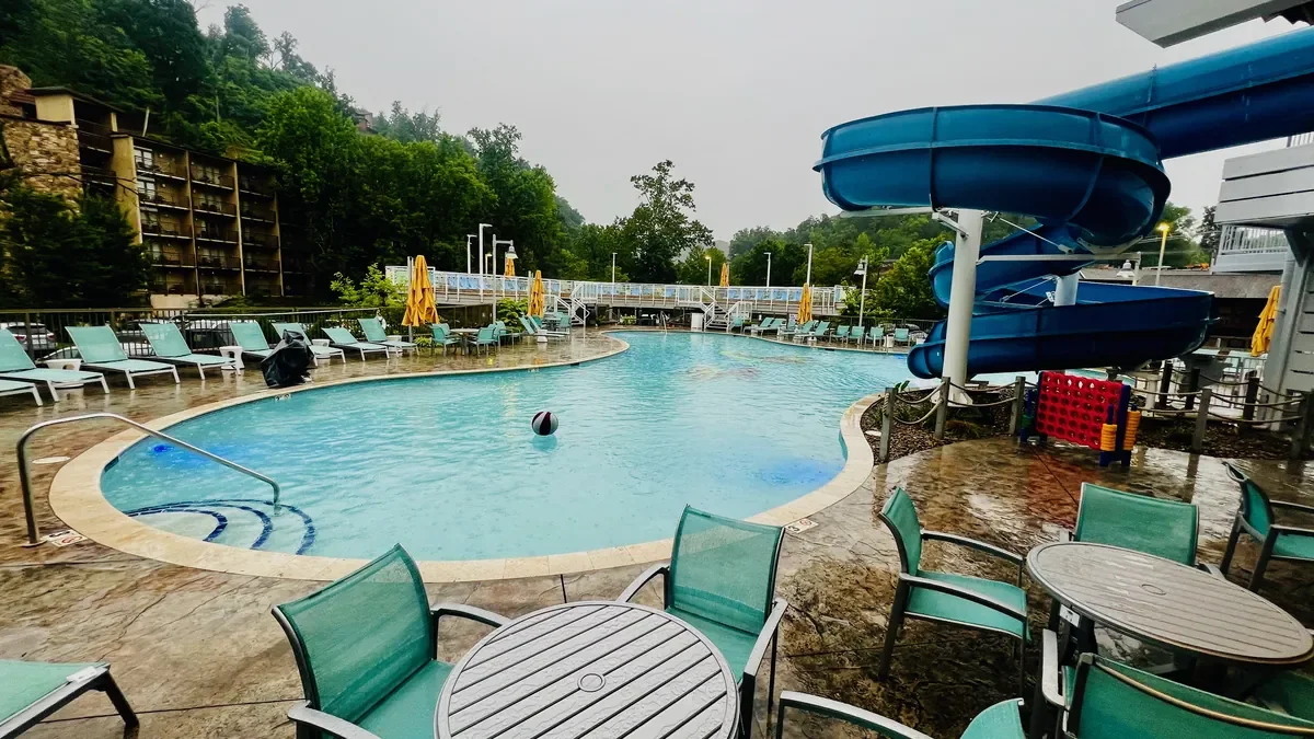 A Guide To A Gatlinburg Family Vacation 8 margaritaville resort in gatlinburg pool area