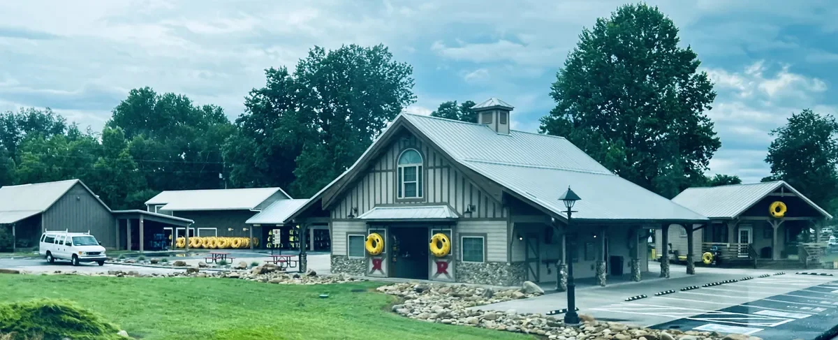 river rat tubing building in townsend