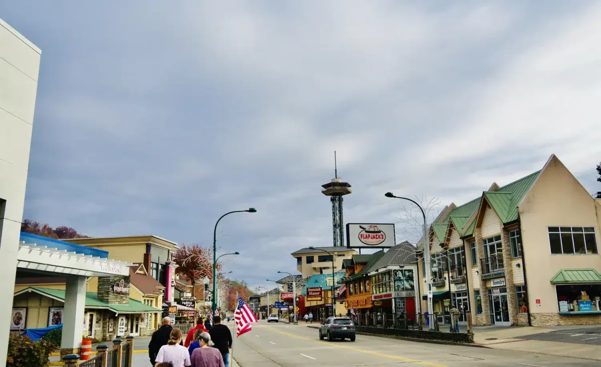 Gatlinburg Parkway Looking East from hampton inn