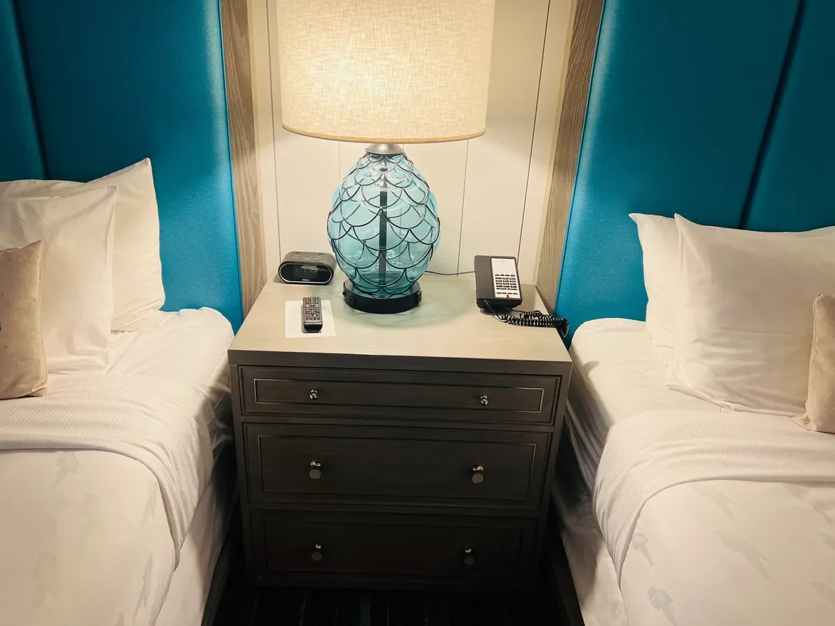 Margaritaville Resort Gatlinburg guest room bed and nightstand 