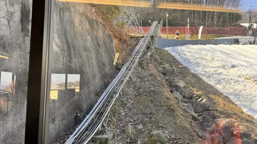 Ober Mountain alpine coaster hill next to the snow