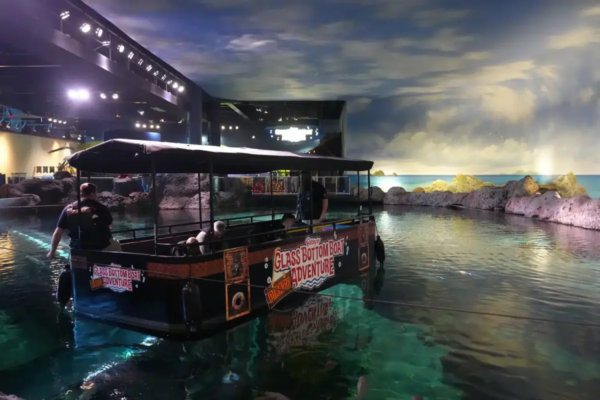 Ripley's Aquarium of the Smokies glass bottom boat