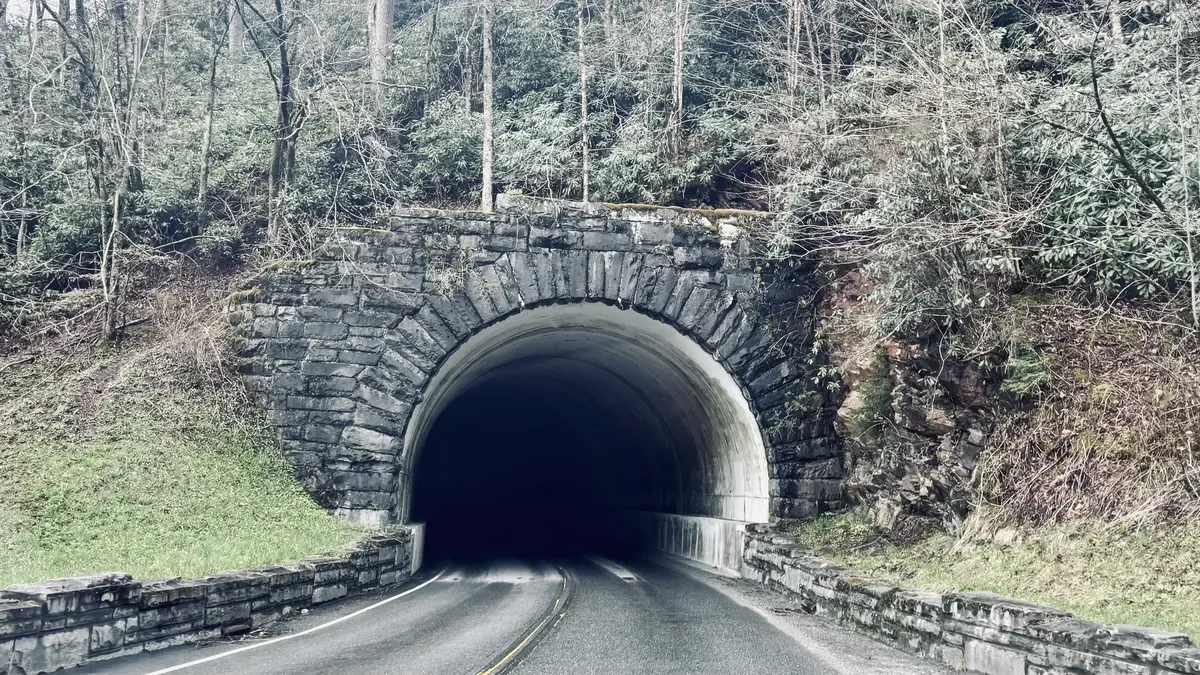 tunnel on newfound gap road 