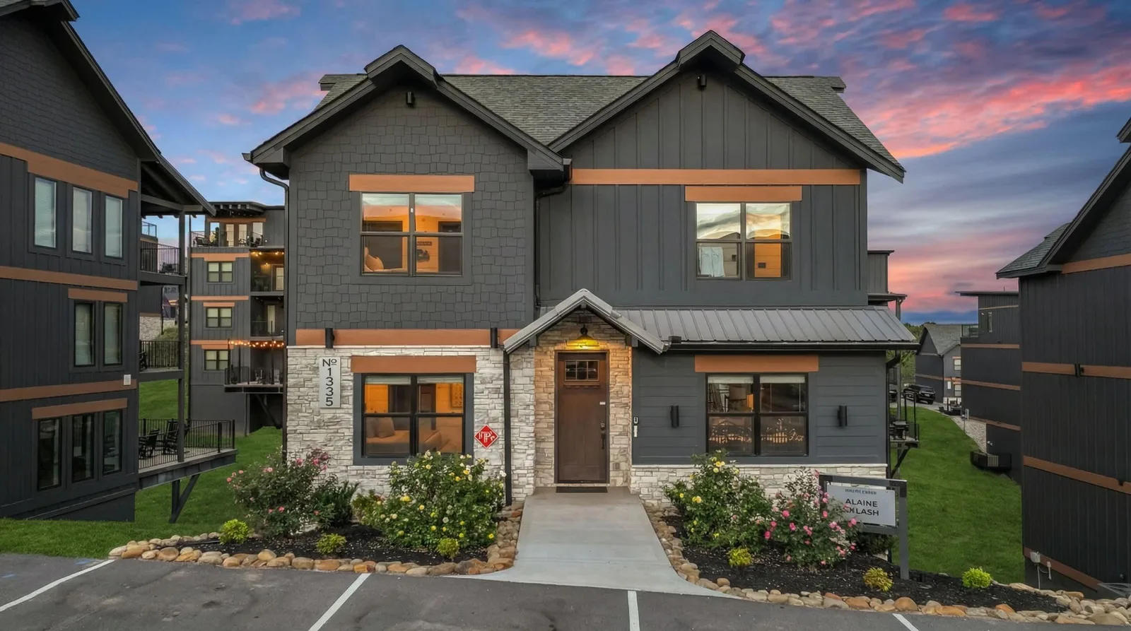 Luxury Chalet | Indoor pool | Hot Tub | Game Room