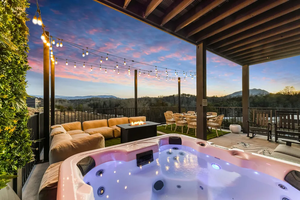 Rooftop hot tub with mountain view