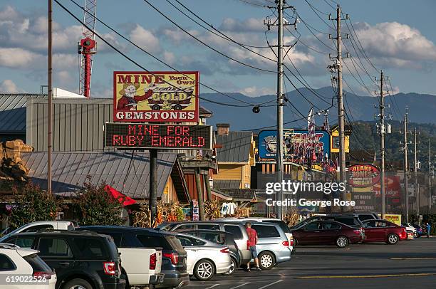 The Pigeon Forge Parkway strip